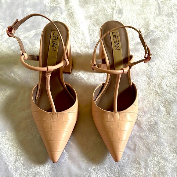 Deltan Pink Chucky Heels - Picture 1 of 8